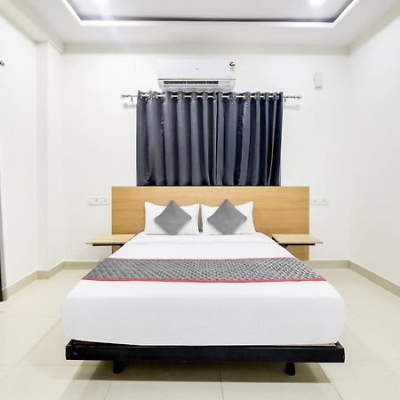 Super Townhouse De Alphabet Hotel Kukatpally Nexus Mall Hajdarábád Exteriér fotografie