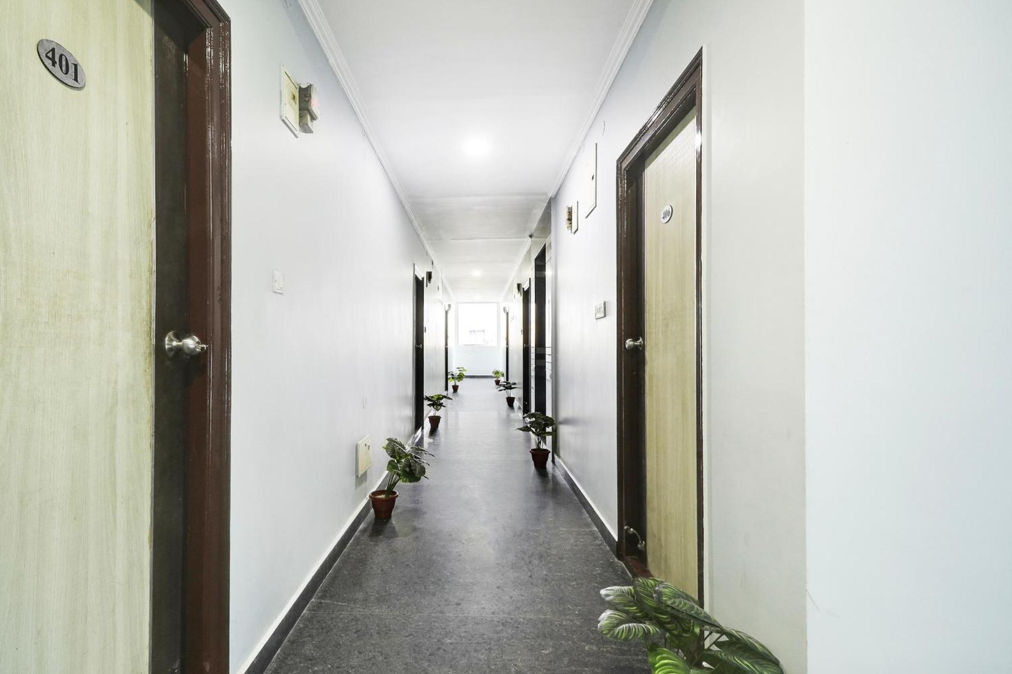 Super Townhouse De Alphabet Hotel Kukatpally Nexus Mall Hajdarábád Exteriér fotografie